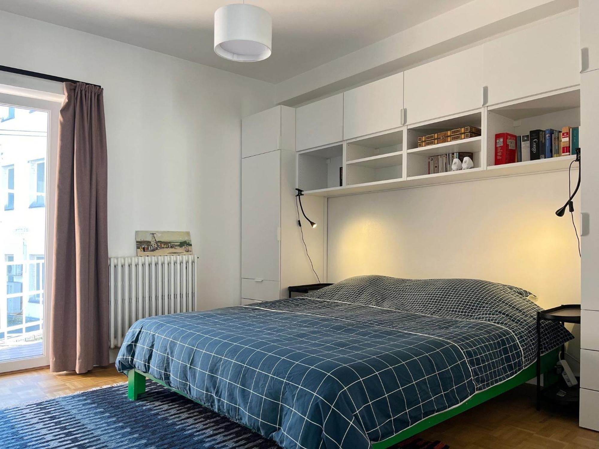 Trendy & Sunny In Apartment